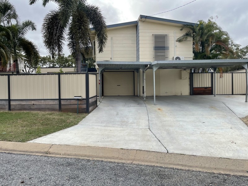 29 Goolagong Crescent, Moranbah QLD 4744