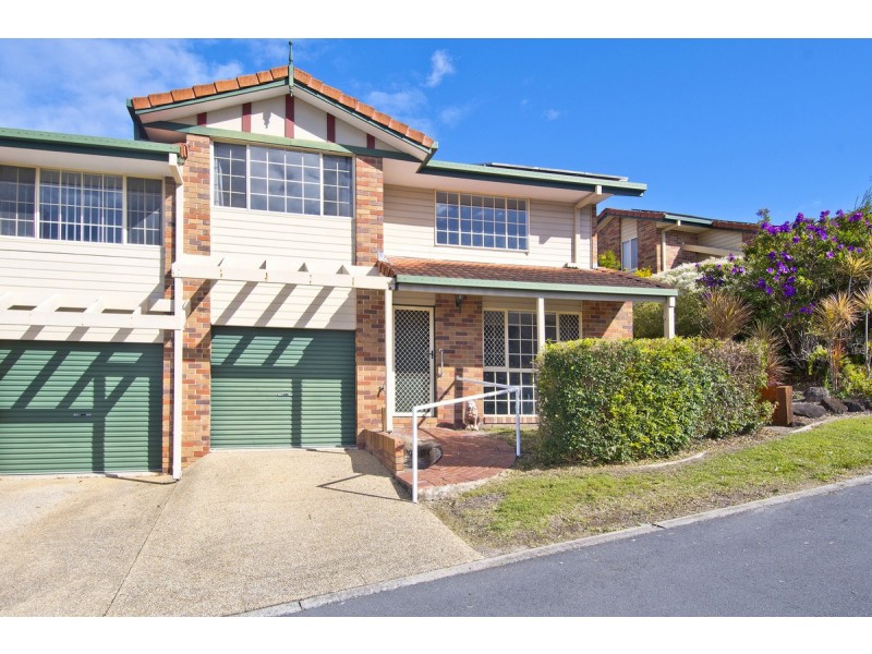17/2 Doyalson Place, Helensvale QLD 4212