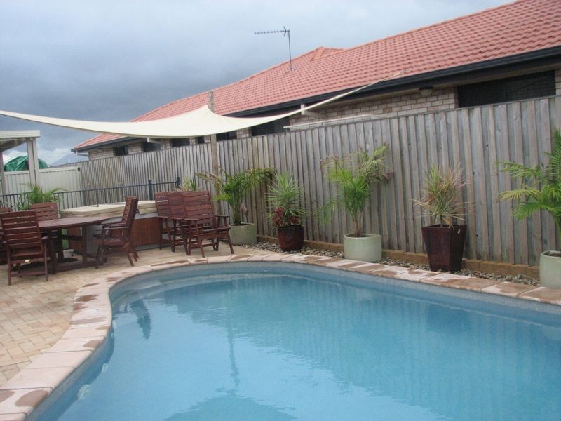 114 Santa Isobel Boulevard, Pacific Pines QLD 4211