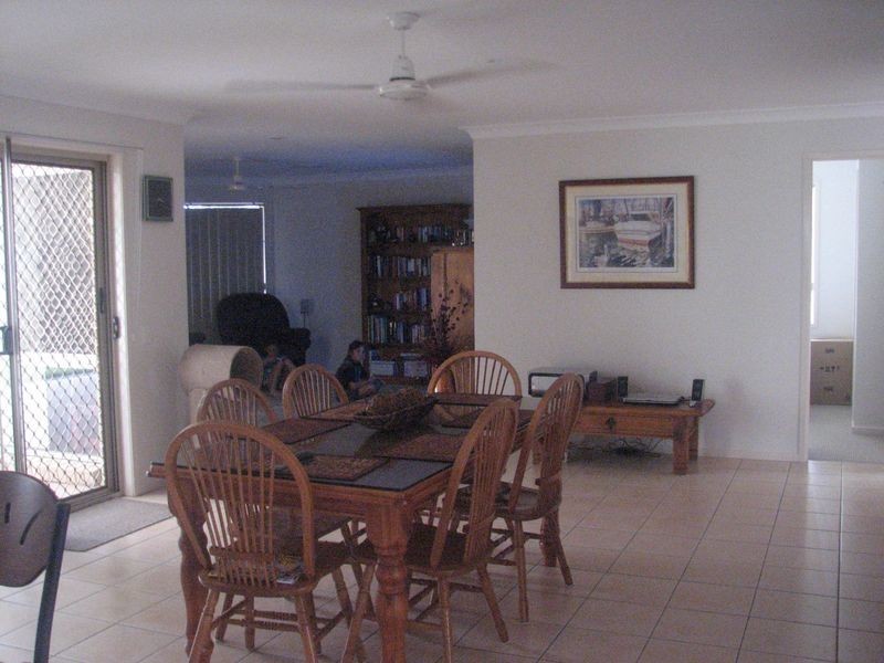 114 Santa Isobel Boulevard, Pacific Pines QLD 4211