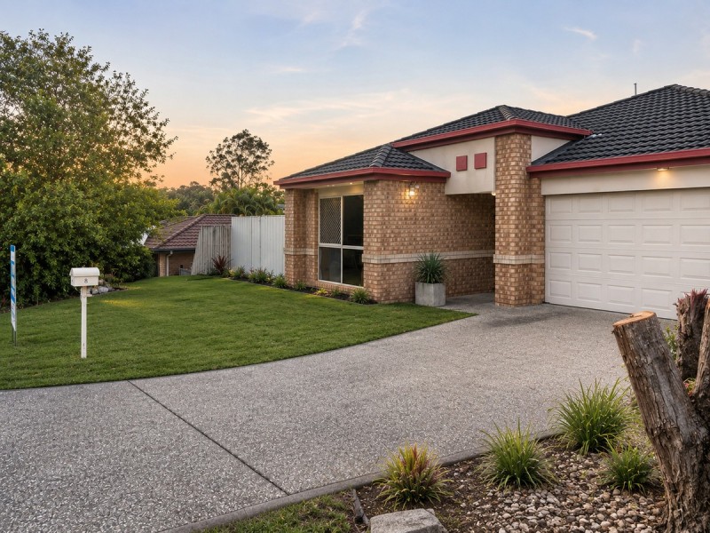 45 Feathertop Crescent, Pacific Pines QLD 4211