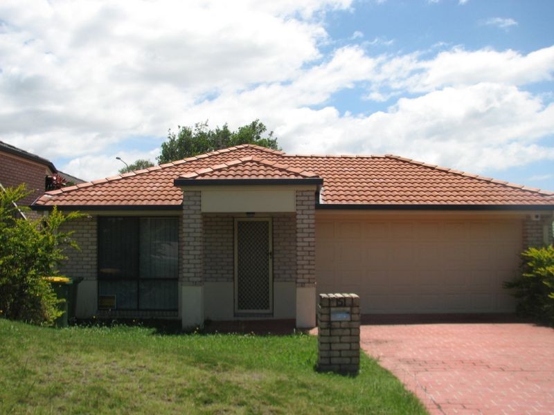 5 Murchison Street, Pacific Pines QLD 4211