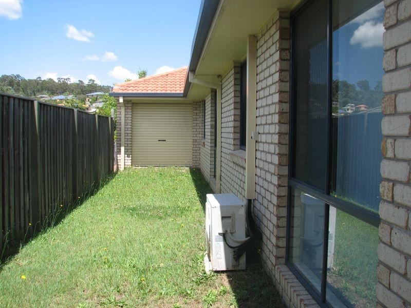 5 Murchison Street, Pacific Pines QLD 4211