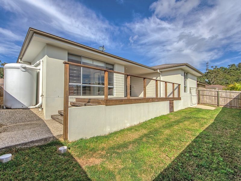 11 Roper Street, Pacific Pines QLD 4211
