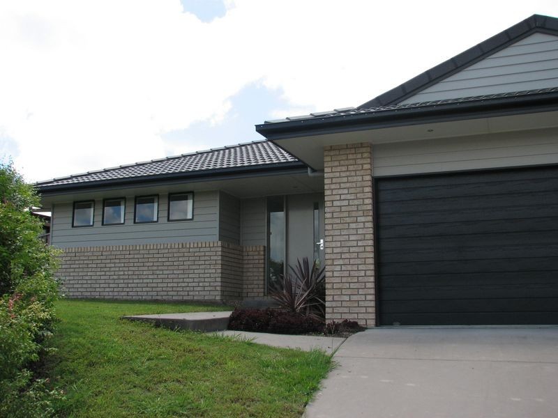 12 Willunga Street, Pacific Pines QLD 4211