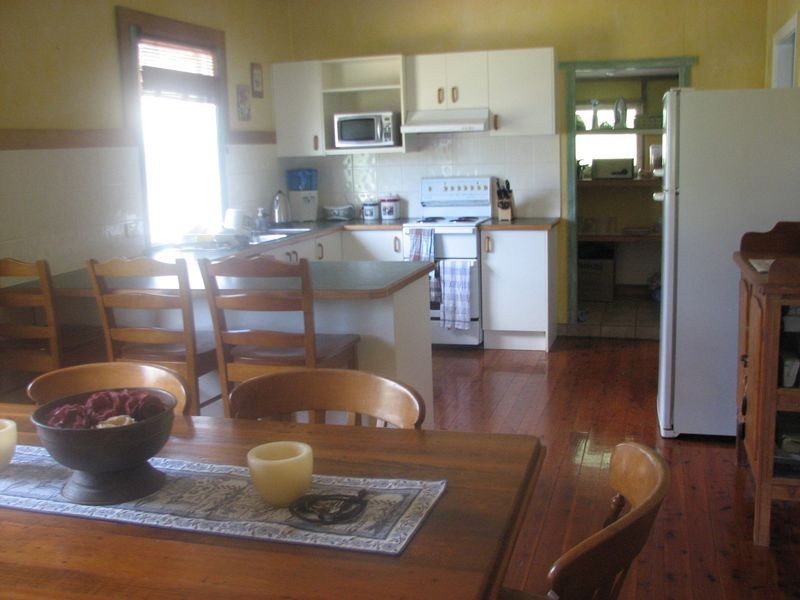 5 Chuter Avenue, Southport QLD 4215