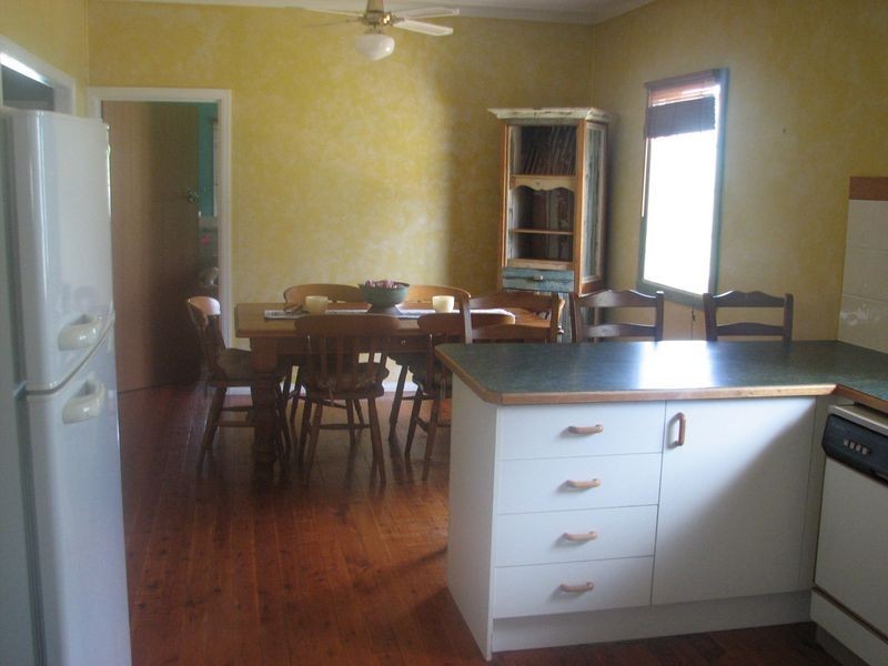 5 Chuter Avenue, Southport QLD 4215