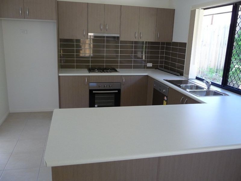 28 Bellinger Key, Pacific Pines QLD 4211
