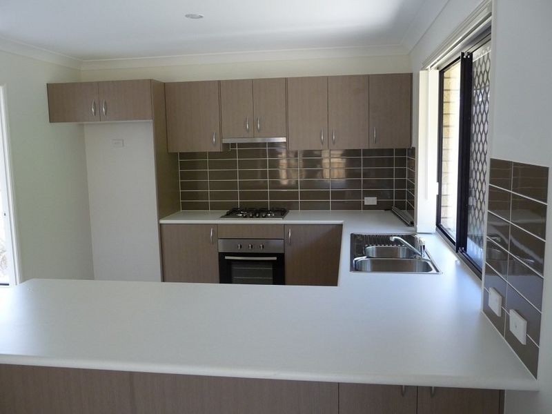 28 Bellinger Key, Pacific Pines QLD 4211