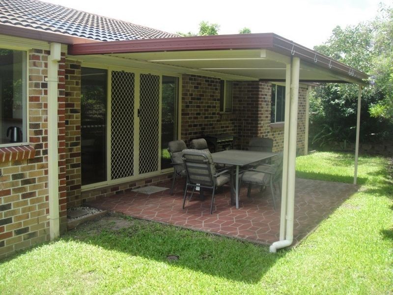 15 Whitecap Close, Pacific Pines QLD 4211