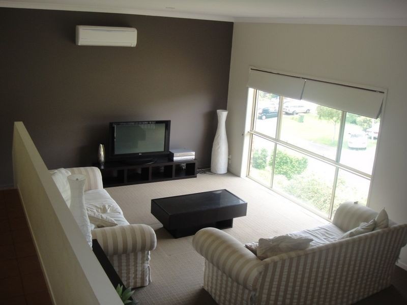 15 Whitecap Close, Pacific Pines QLD 4211