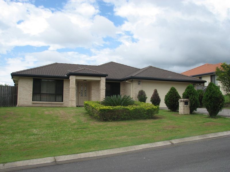 17 Pandora Crescent, Pacific Pines QLD 4211