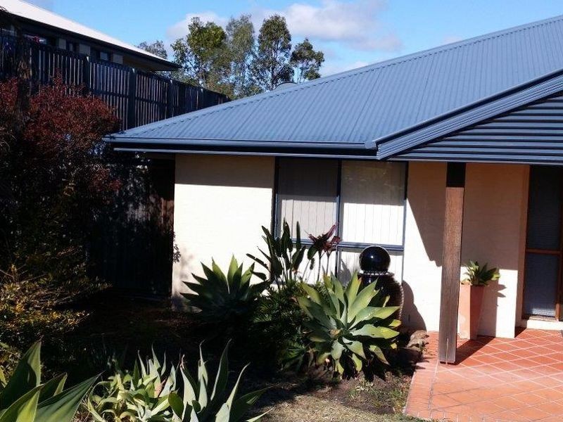 16 Huxley Court, Pacific Pines QLD 4211