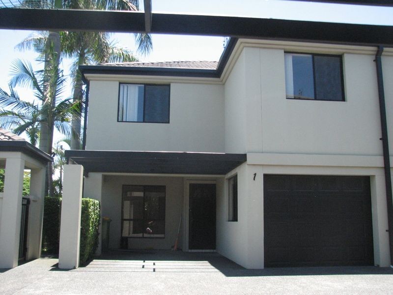 1/189 Scarborough Street, Southport QLD 4215