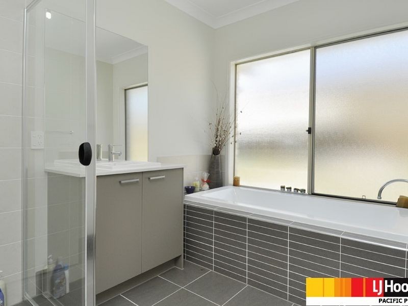 25 Manning Circuit, Pacific Pines QLD 4211