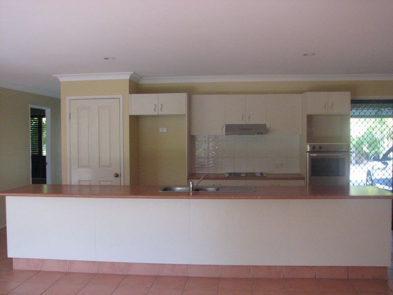 7 Cann Close, Pacific Pines QLD 4211