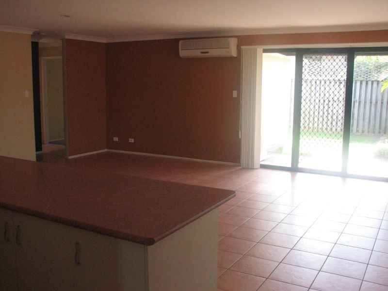 7 Cann Close, Pacific Pines QLD 4211