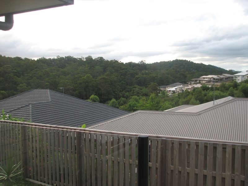 9 Willunga Street, Pacific Pines QLD 4211