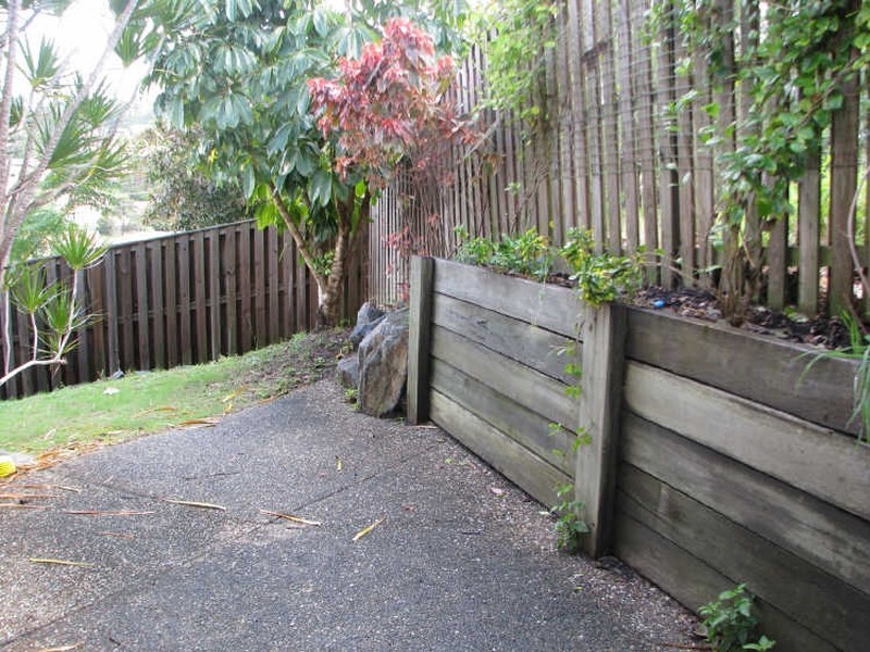 Pacific Pines QLD 4211