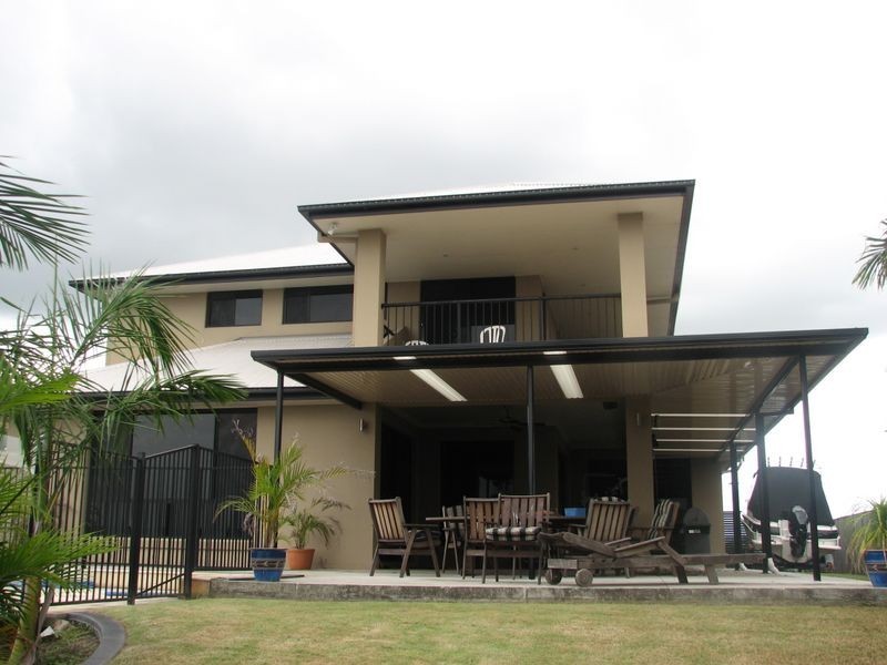 45 Hillary Circuit, Pacific Pines QLD 4211