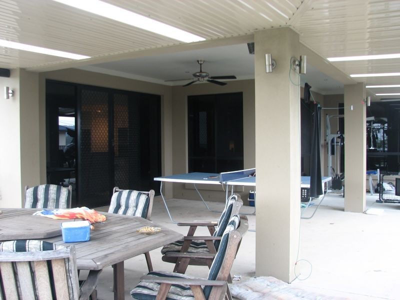 45 Hillary Circuit, Pacific Pines QLD 4211