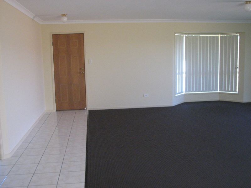 48 Manra Way, Pacific Pines QLD 4211