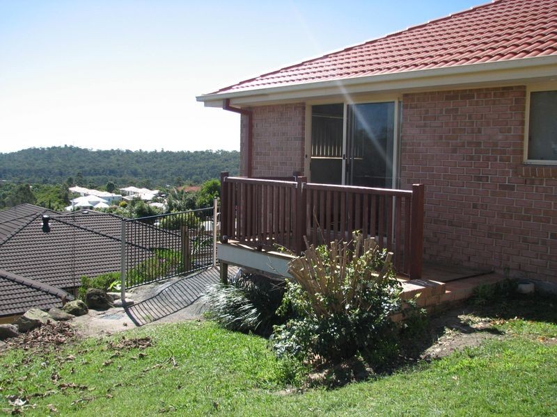 48 Manra Way, Pacific Pines QLD 4211