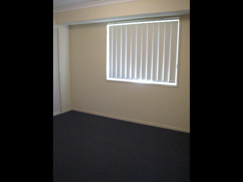 48 Manra Way, Pacific Pines QLD 4211