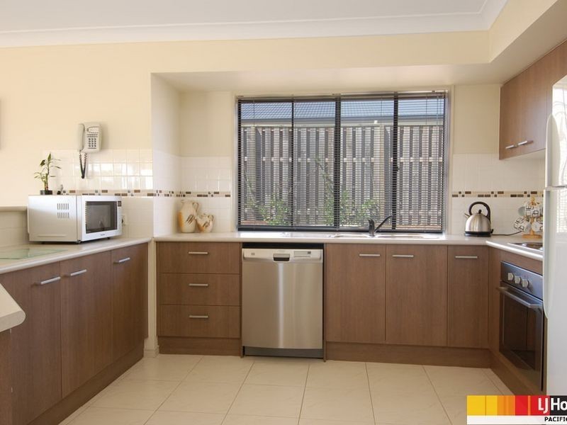 49 Bowley Street, Pacific Pines QLD 4211