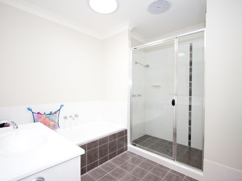 49 Bowley Street, Pacific Pines QLD 4211