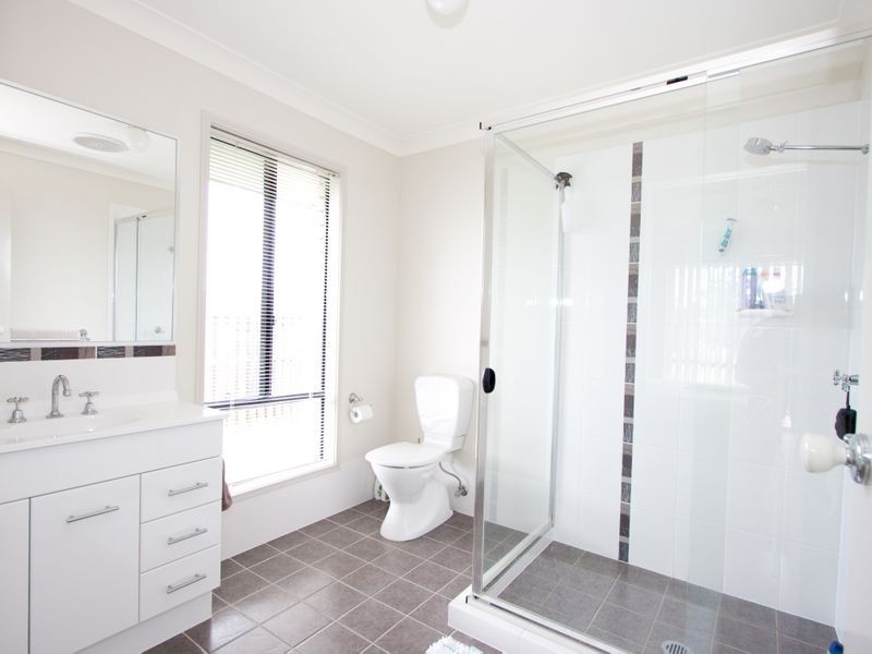 49 Bowley Street, Pacific Pines QLD 4211