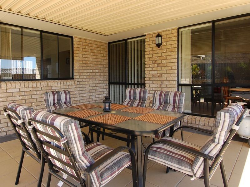 49 Bowley Street, Pacific Pines QLD 4211