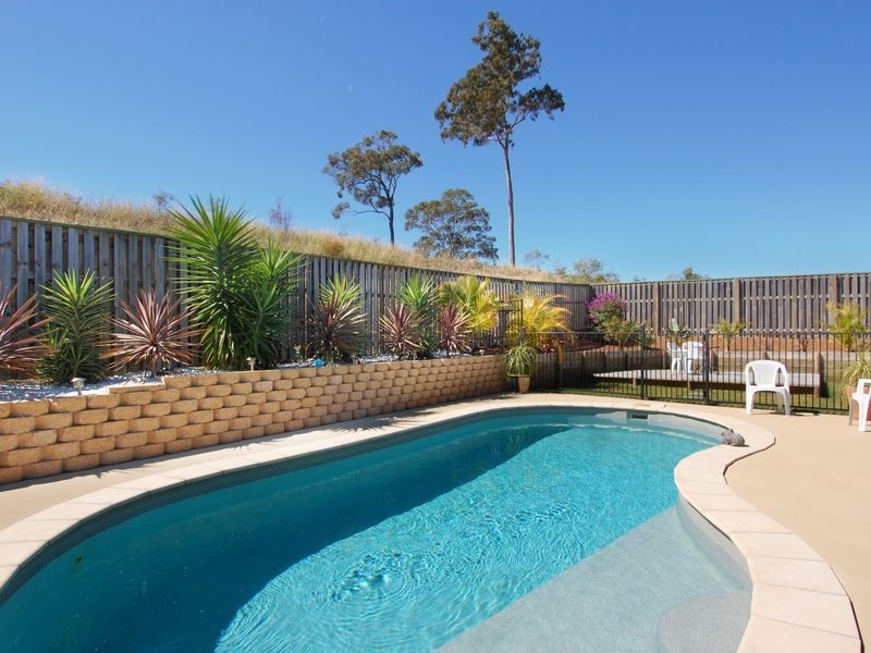 49 Bowley Street, Pacific Pines QLD 4211