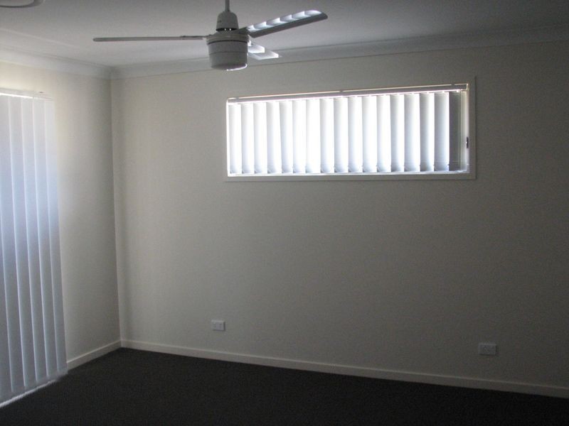 16 Fletcher Street, Pacific Pines QLD 4211