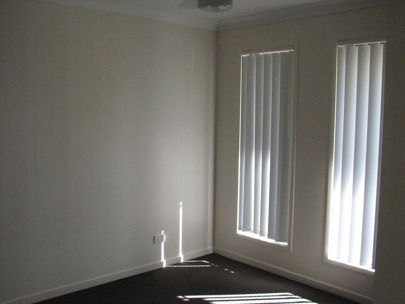 16 Fletcher Street, Pacific Pines QLD 4211