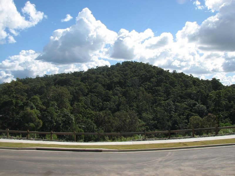 16 Fletcher Street, Pacific Pines QLD 4211