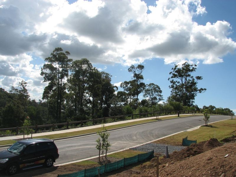 16 Fletcher Street, Pacific Pines QLD 4211