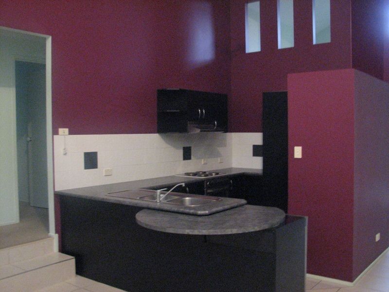 9 York Court, Pacific Pines QLD 4211