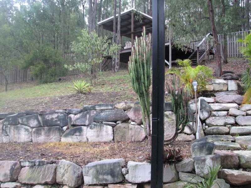 9 York Court, Pacific Pines QLD 4211