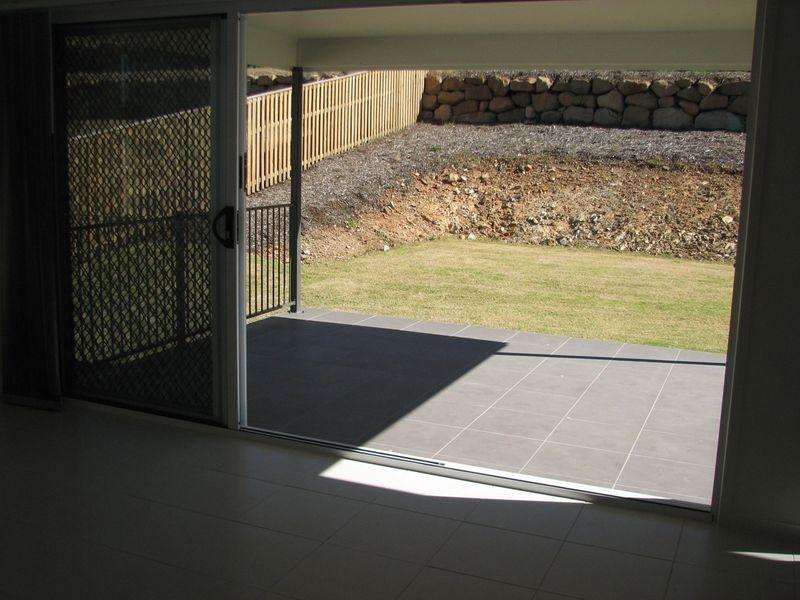 29 Hadrian Crescent, Pacific Pines QLD 4211