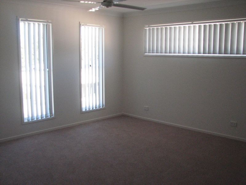 29 Hadrian Crescent, Pacific Pines QLD 4211