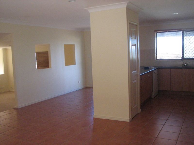 14 Amanu Crescent, Pacific Pines QLD 4211