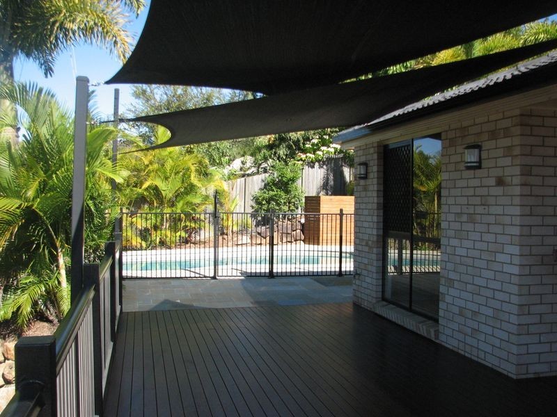 14 Amanu Crescent, Pacific Pines QLD 4211