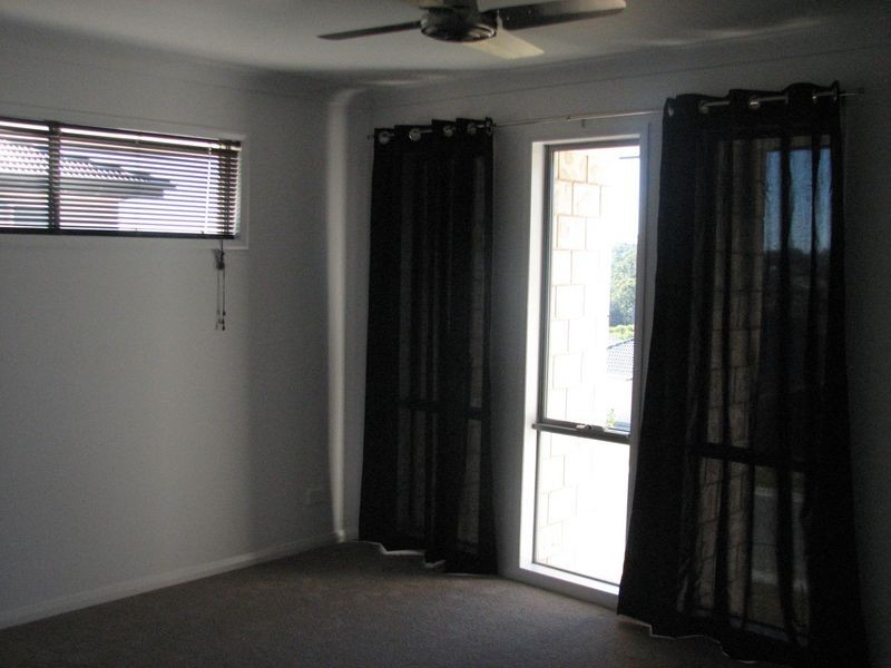 31 Hadrian Crescent, Pacific Pines QLD 4211