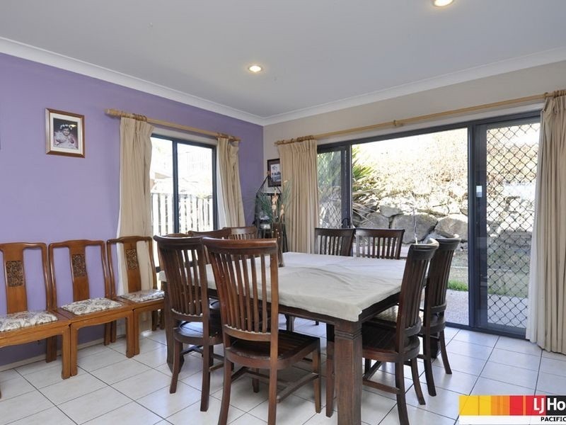 17 Davies Street, Pacific Pines QLD 4211