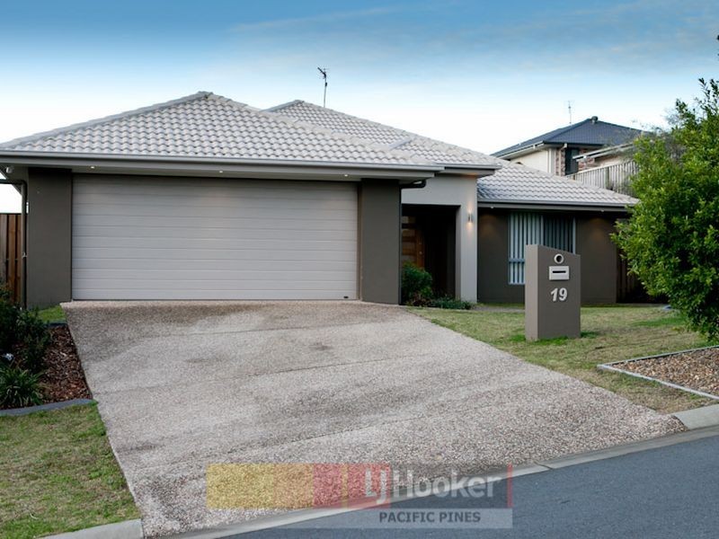 19 Chesterton Street, Pacific Pines QLD 4211