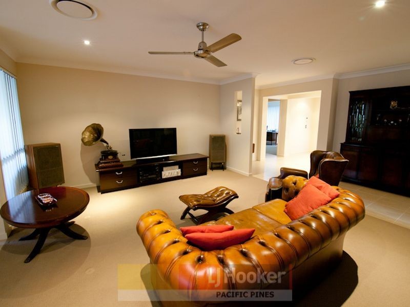 19 Chesterton Street, Pacific Pines QLD 4211