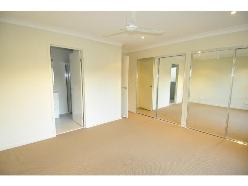 10 Willunga Street, Pacific Pines QLD 4211
