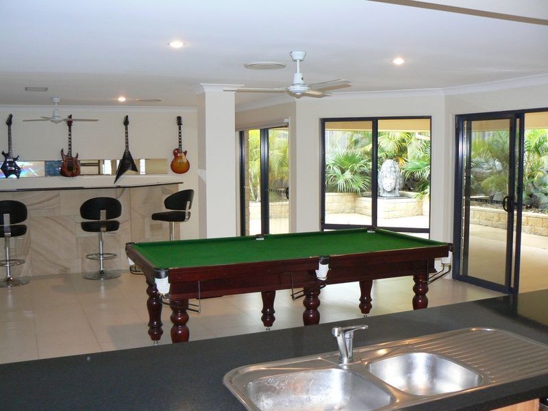53 Victoria  Drive, Pacific Pines QLD 4211
