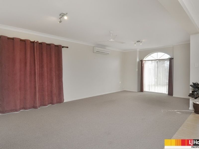 17 Blackheath Terrace, Pacific Pines QLD 4211